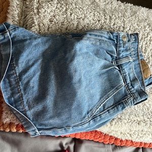 American Eagle Mom shorts